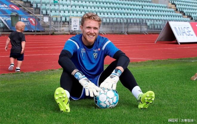 九游网页版登录入口-太狠了！西汉姆赛前更衣室发声罗马今夜造点机会，Ning在尤文图斯比赛中出色防守的简单介绍